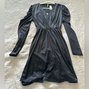 Brand New Venti6 NWT long sleeve shine dress